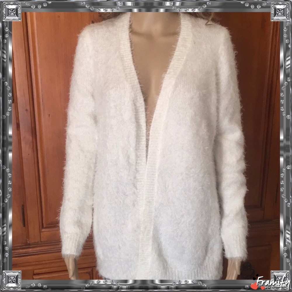 Super Soft White Sweater sz sm